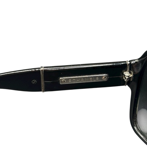 Chanel Oversized Black Sunglasses - Picture 6 of 7